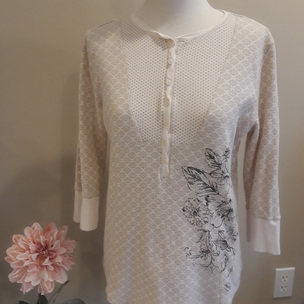 EDDIE BAUER Cream Button Up Floral Knit Shirt